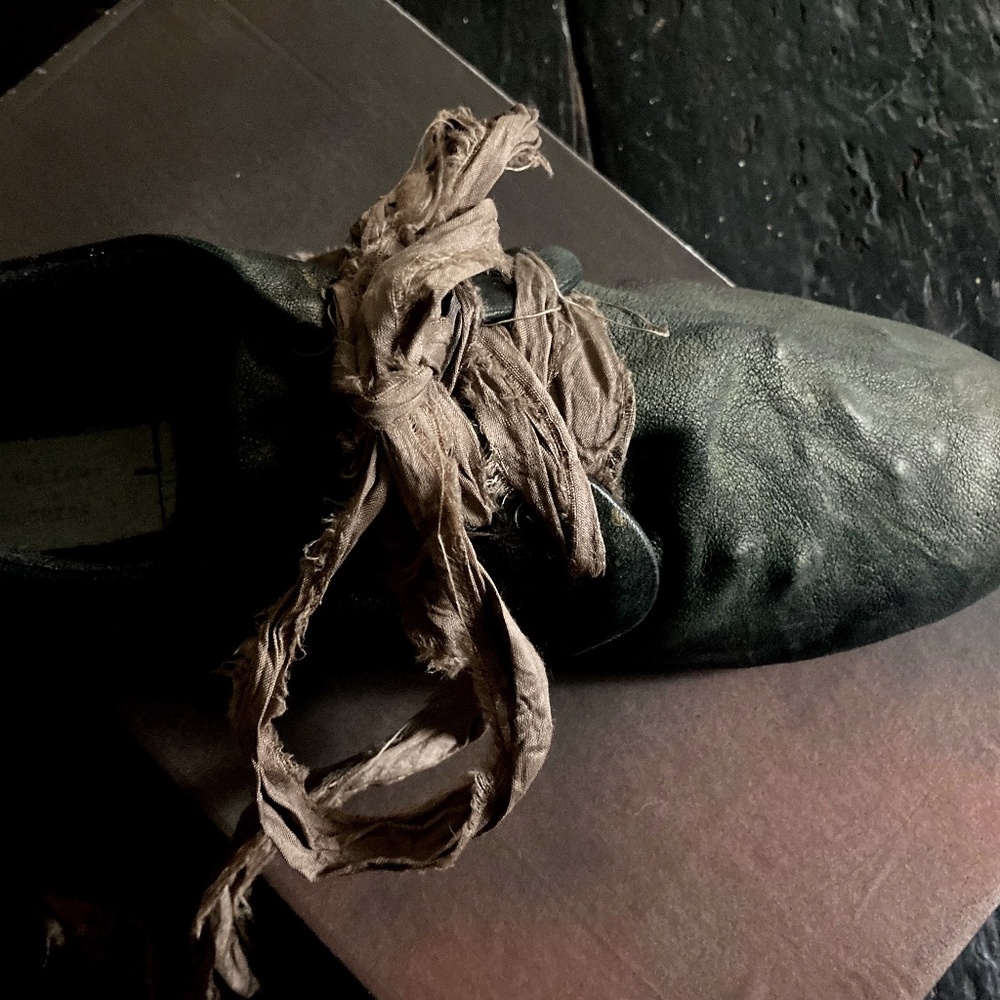 atelier inscrire handmade bronze shoes